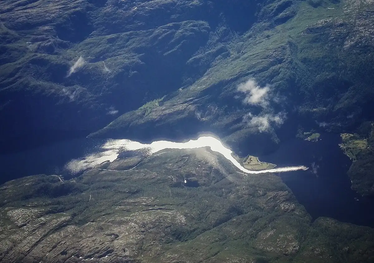 The Mostraumen narrows in the Osterfjord, with steep mountain walls on either side.