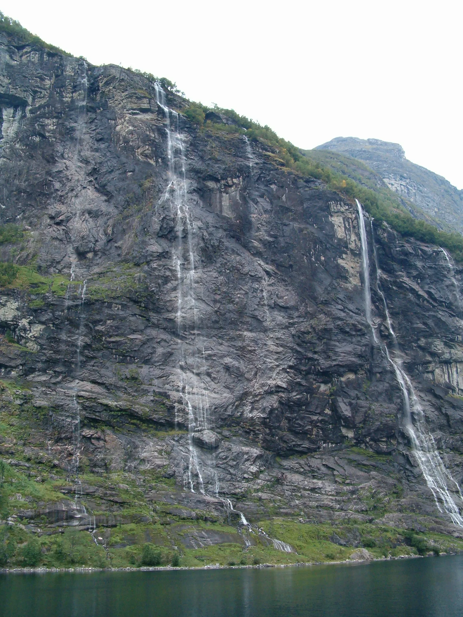 Geirangerfjord Cruise with Hellesylt Stop & Waterfall Tasting