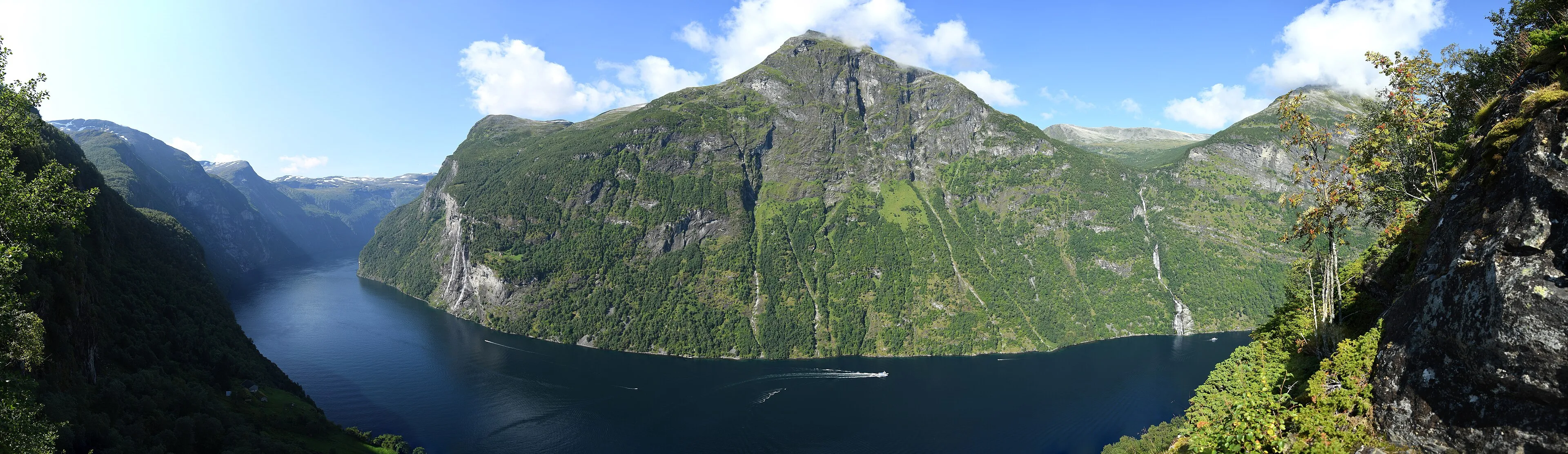 Guided Kayak Tour on the Geirangerfjord